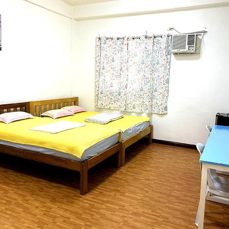 E-Mo Dormitory Cebu Esterno foto