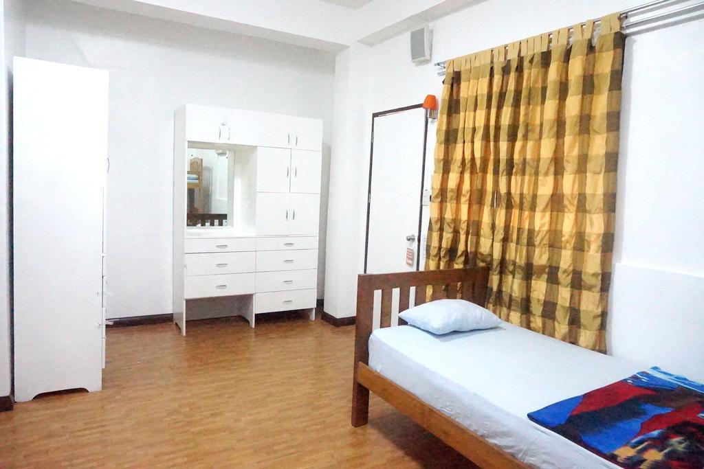 E-Mo Dormitory Cebu Esterno foto