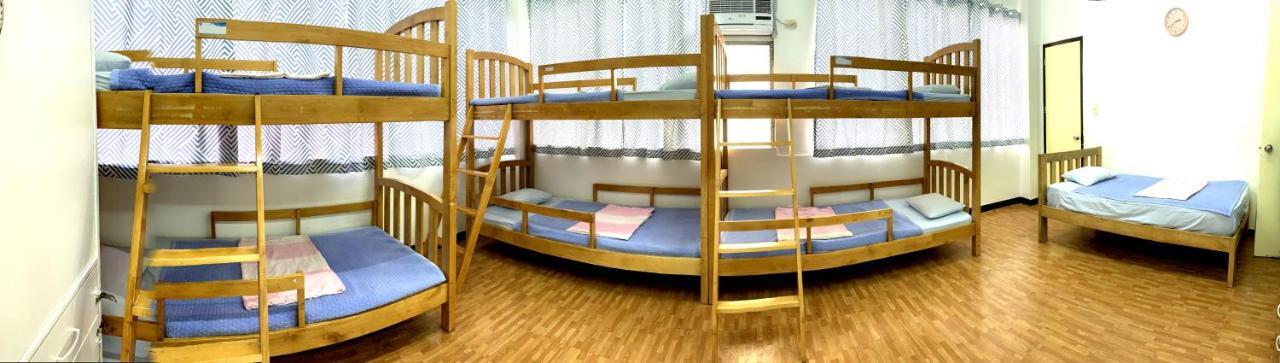 E-Mo Dormitory Cebu Esterno foto